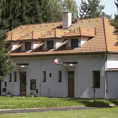 Guest house Konopiste 4*