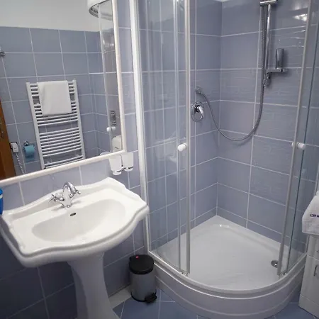 Guest house Konopiste 4*