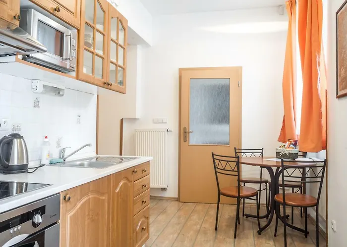 Konopiste 4*